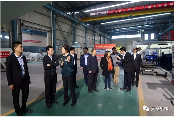碧桂園集團副總裁兼采購中心總經(jīng)理楊麗興一行蒞臨天意參觀考察 碧桂園集團副總裁兼采購中心總經(jīng)理楊麗興一行蒞臨天意參觀考察